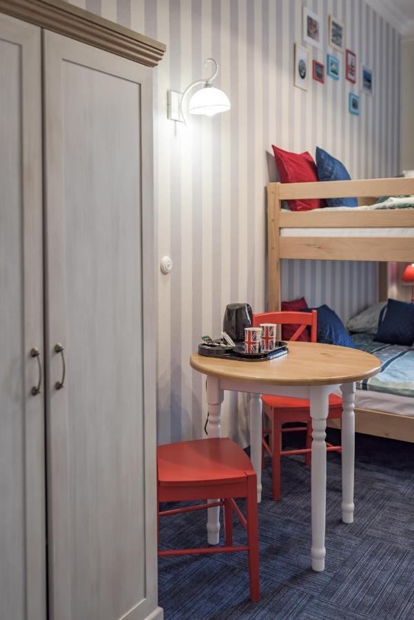 Hostel Night O'Clock Opole Buitenkant foto