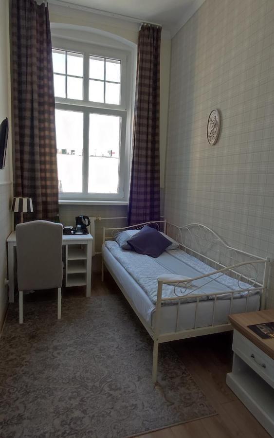 Hostel Night O'Clock Opole Buitenkant foto
