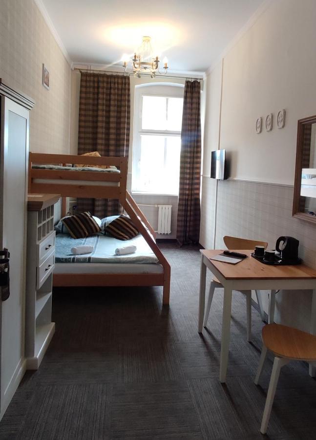 Hostel Night O'Clock Opole Buitenkant foto